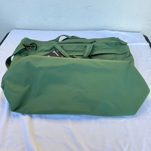 NWT DaKine Verge Weekender 34L Tote Bag - Picture 5 of 11